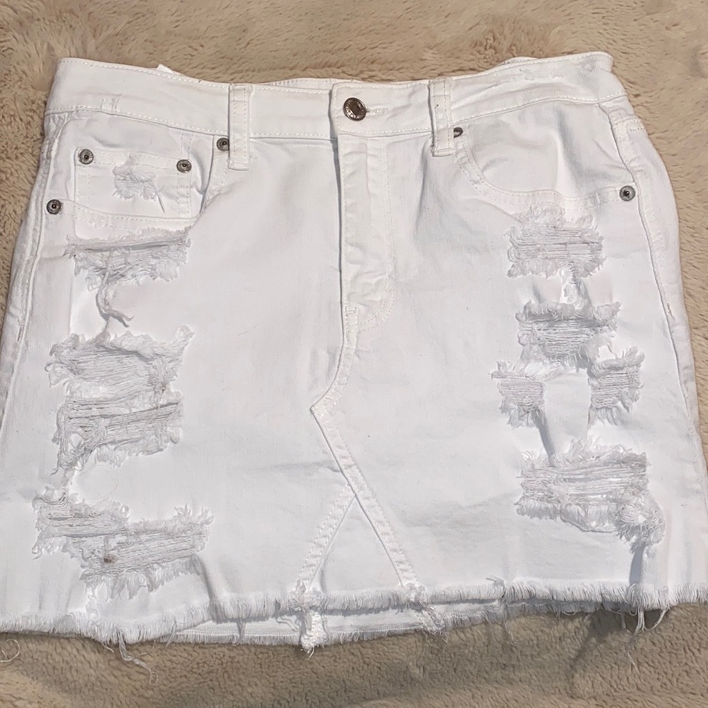 American Eagle White Distressed Denim Skirt